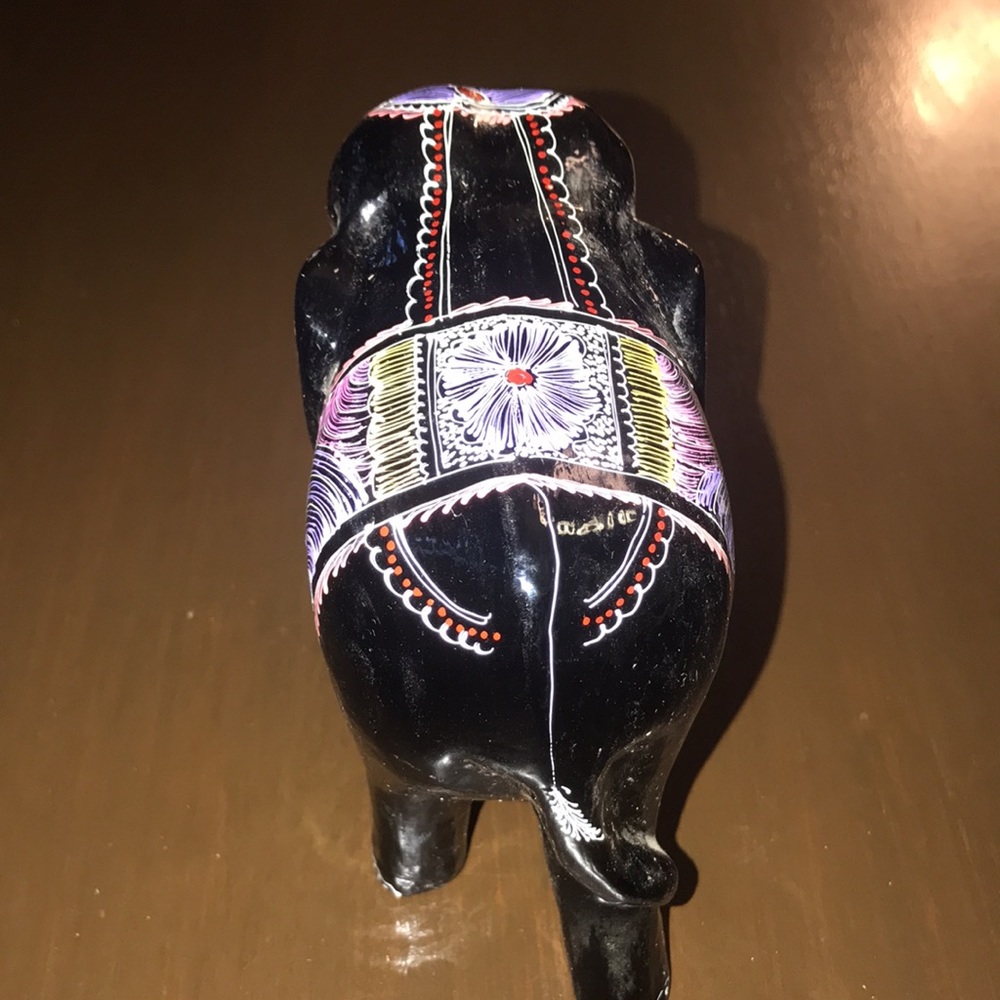 Hand Painted Black Lacquered Elephant - Picture 6 of 10